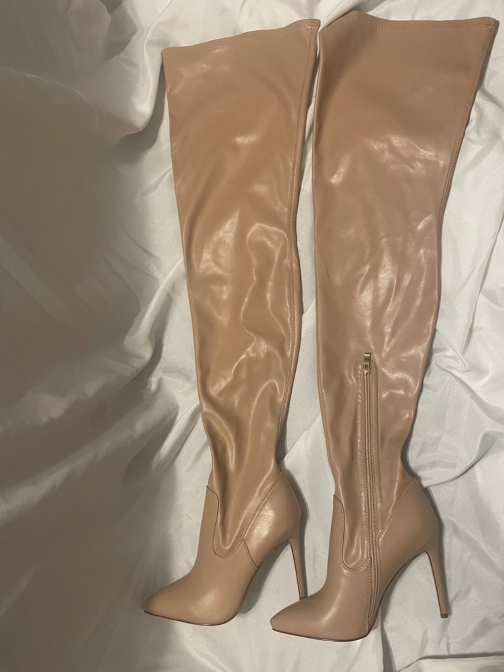 NWOT Azalea Wang High-Stiletto Over-the-Knee Boots in Beige